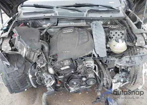 2018 Audi Q5 2.0T Premium/2.0T Tech Premium z USA, uszkodzony, nr VIN WA1BNAFY4J2057055